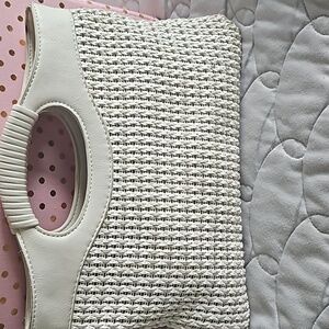 White purse with removable strap